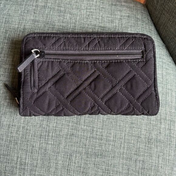 Vera Bradley Quilted Turn Lock RFID Clutch/Wallet in Black excellent used cond.! - Picture 2 of 8